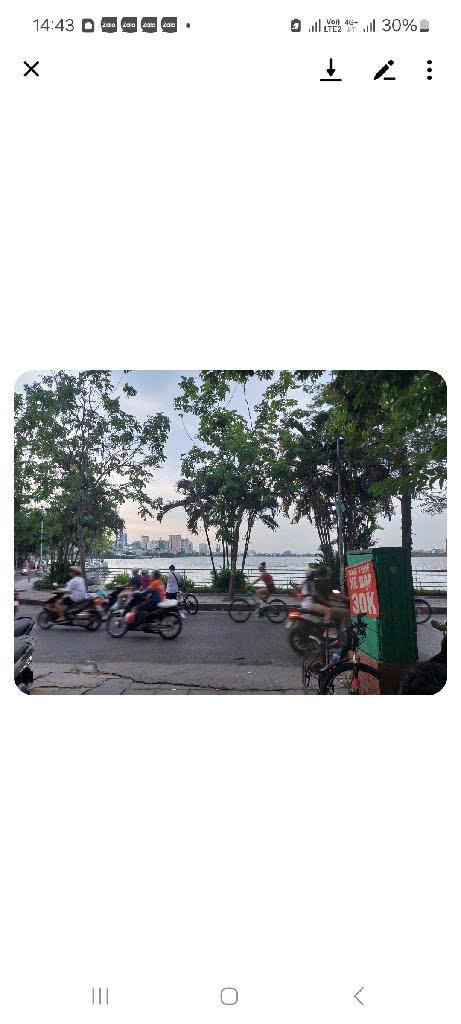 Nhà Tây Hồ trích Sài 40m, view Hồ Tây, 2 mặt ngõ, oto đỗ cửa, mảnh đất vàng còn sót lại!