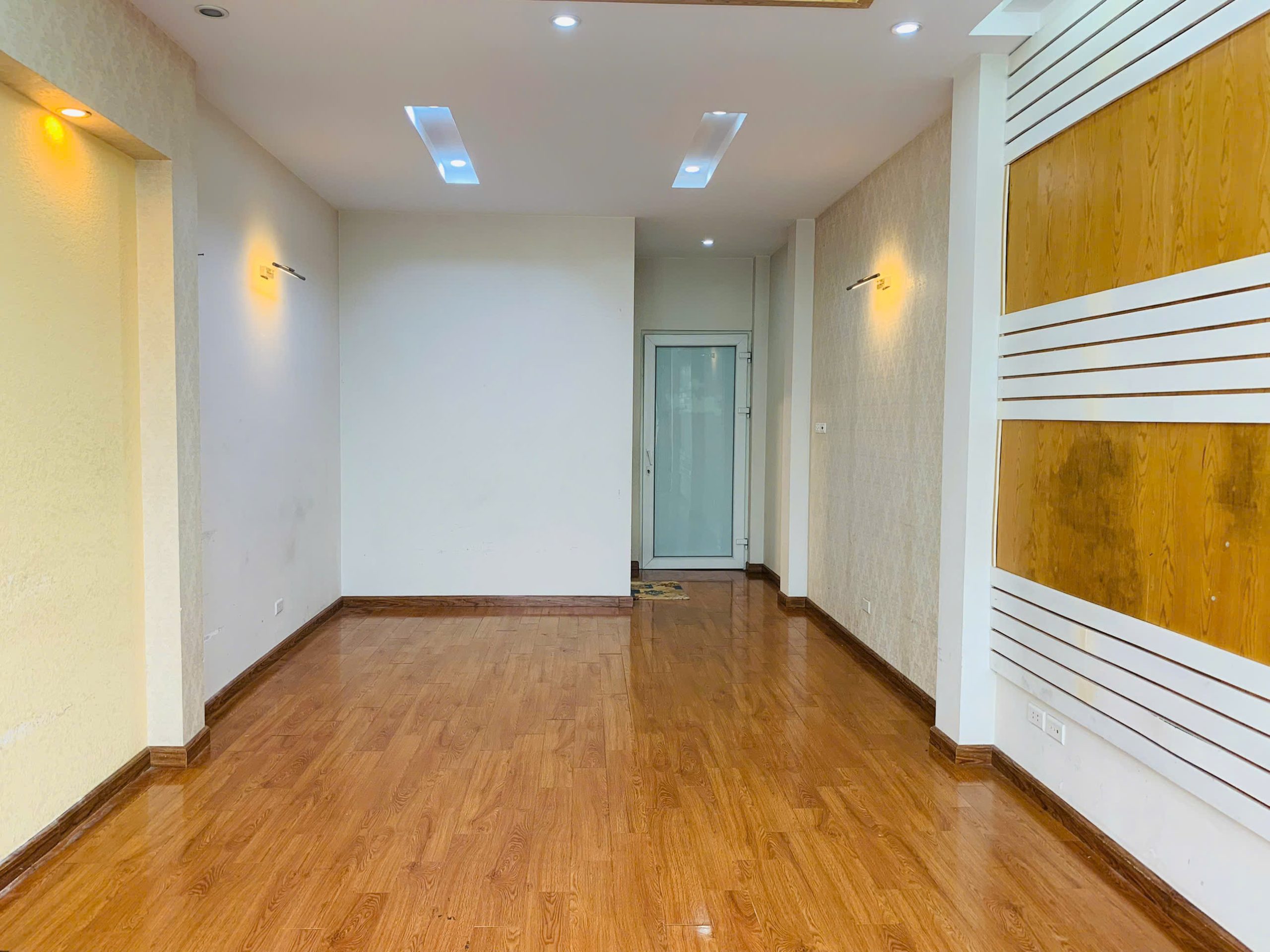 CHO THUÊ TẦNG 1 & 2 – VĂN PHÒNG / SPA / KINH DOANH – VỊ TRÍ ĐẸP TẠI NGUYỄN HOÀNG, QUẬN NAM TỪ LIÊM, HÀ NỘI
