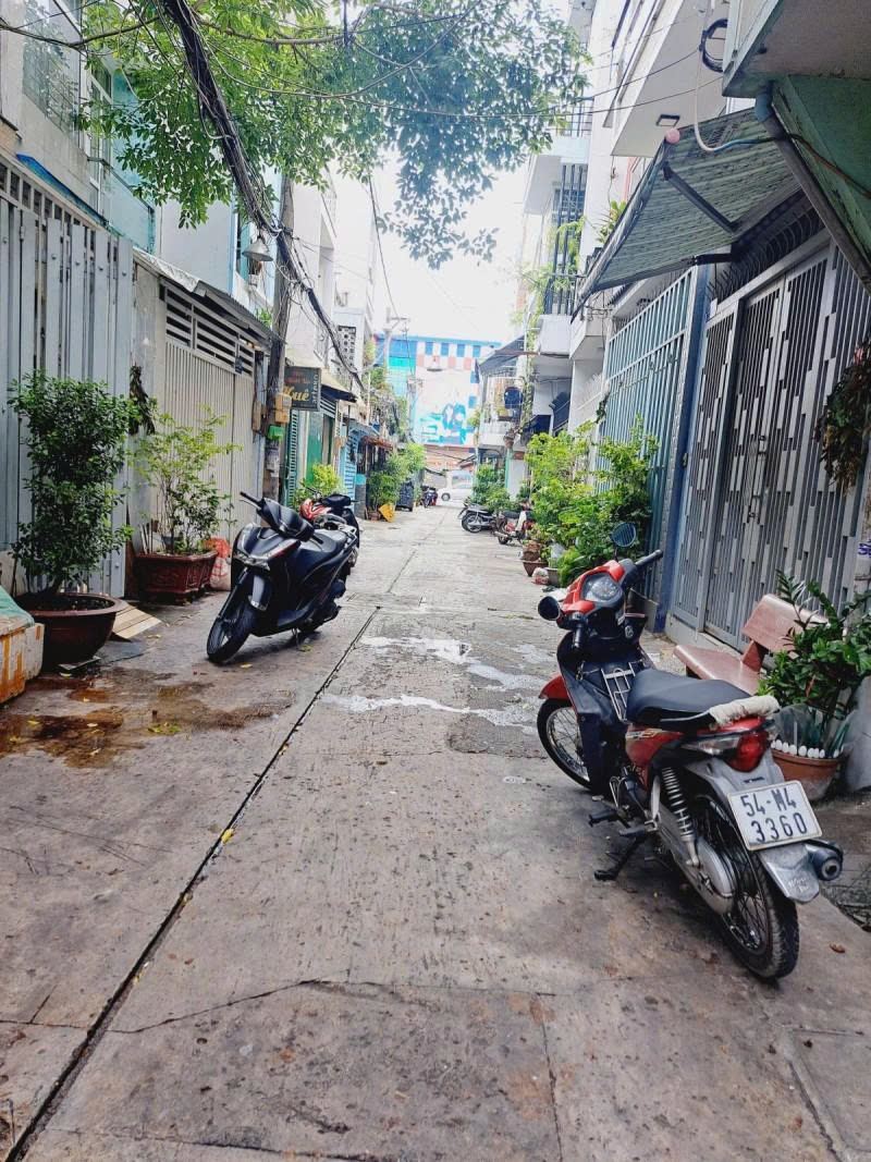 CHỐT NGAY KẺO LỠ ! CHỈ 1.1 TỶ – NHÀ NGAY ĐẦM SEN, LẠC LONG QUÂN, Q.11 TP HCM – HẺM XE HƠI ĐẬU CỬA – THU NHẬP 2.5 TRIỆU/THÁNG ! CƠ HỘI NGÀN NĂM CÓ MỘT !