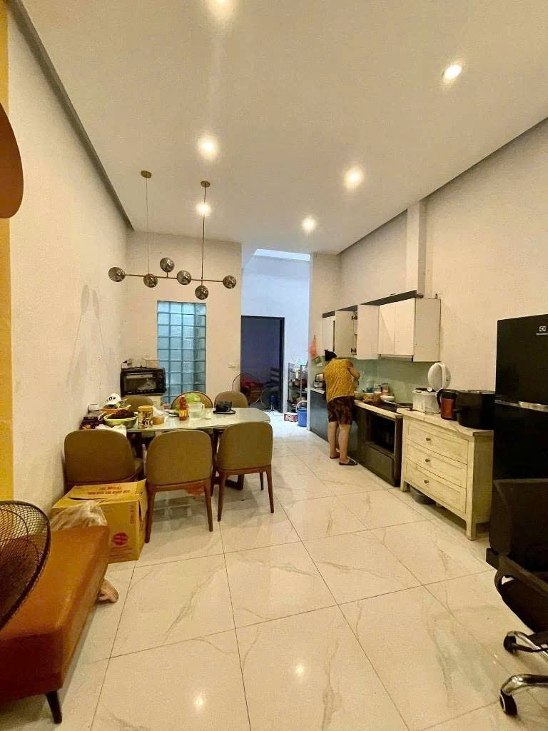 BÁN NHÀ MẶT NGÕ KIM GIANG. PHÙ HỢP ĐẦU TƯ HOẶC CẢI TẠO DÒNG TIỀN
