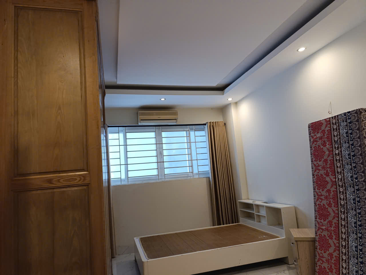 NHÀ ĐẸP CẦU GIẤY – VỊ TRÍ SIÊU ĐẸP – XÂY CỰC CHẮC CHẮN- Võ Chí Công 31 m, 5 tầng, mt 3.5m, 7.5 tỷ