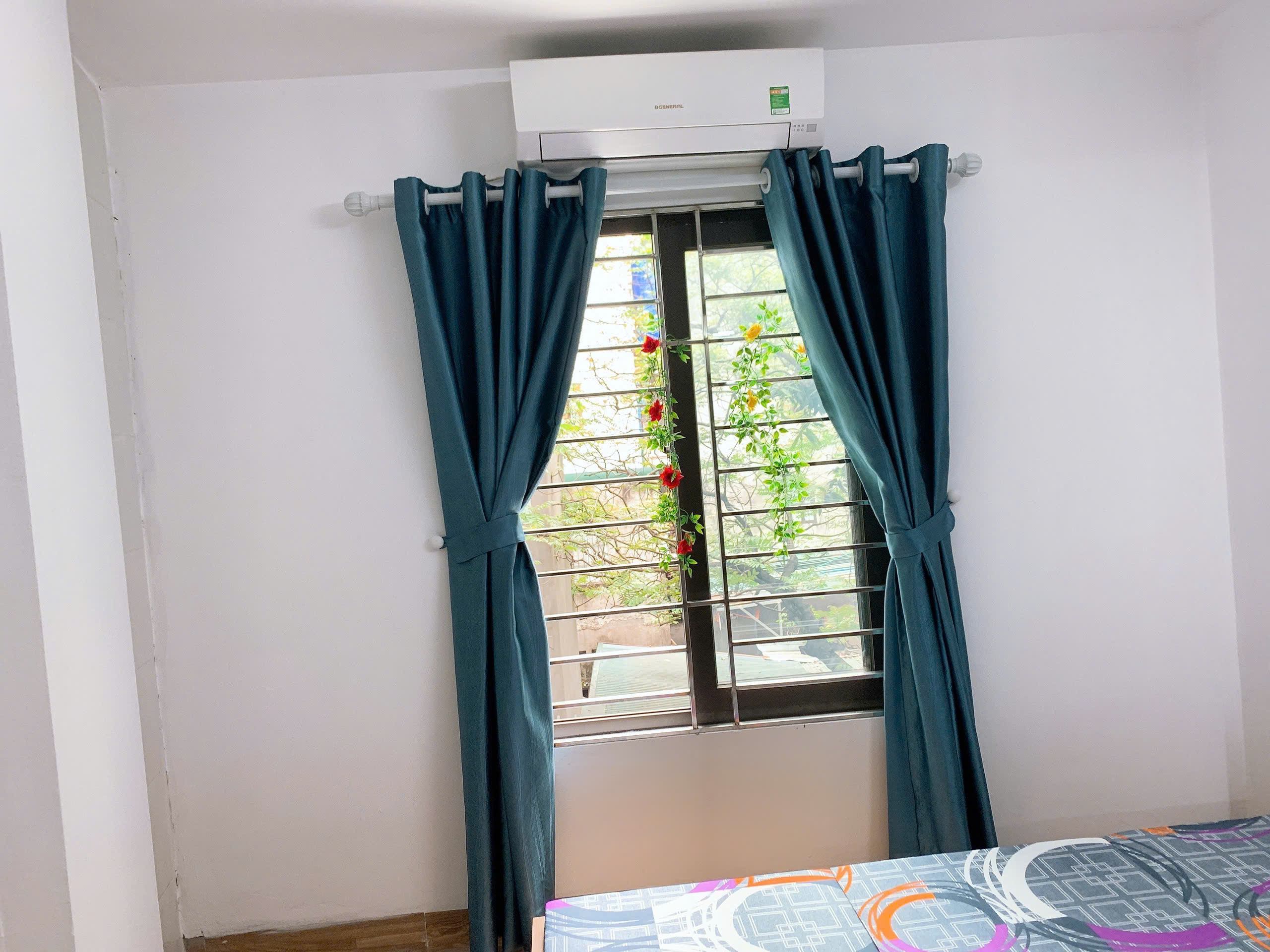 Cho thuê CCMN ngõ 189 Nguyễn Ngọc Vũ, 2 ngủ, 1 khách, 1 vệ sinh, thang máy, 9 Triệu