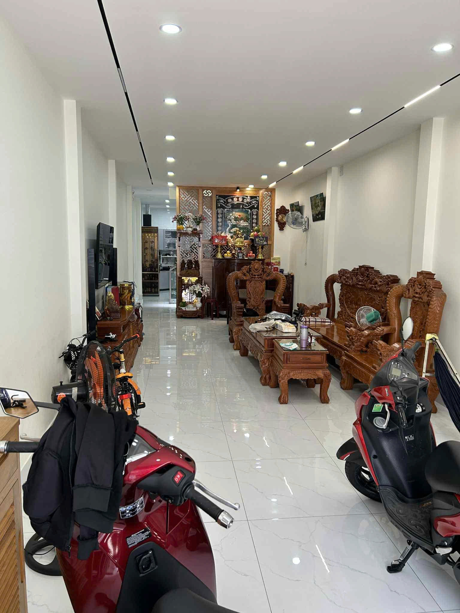 Chính Chủ Bán HXH 182M Lê Thị Bạch Cát, P.11, Q.11: DT 4.15x20m, Giá Tốt Chỉ 11,5 Tỷ. LH: 0981.699.932 Gia Bảo