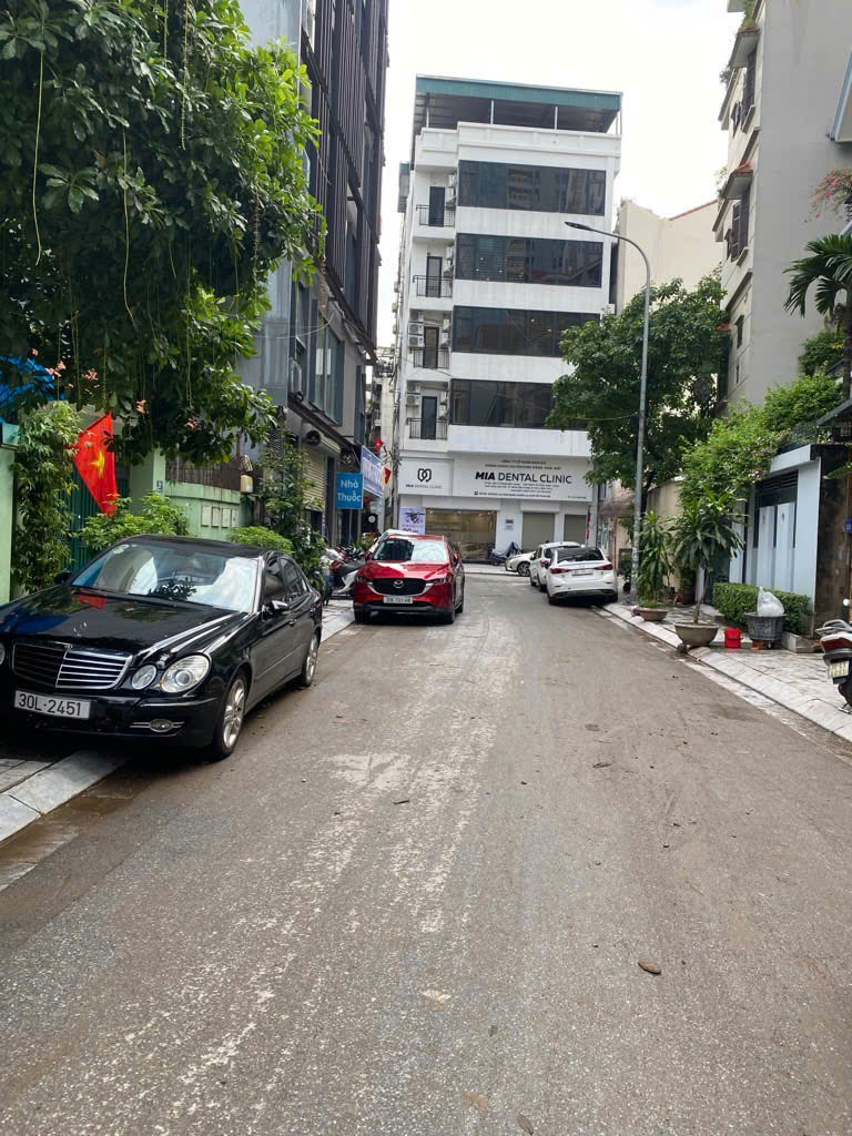 Căn chung cư Xuân La 52m, tầng 1, 2 ngủ, thang máy, full nội thất!