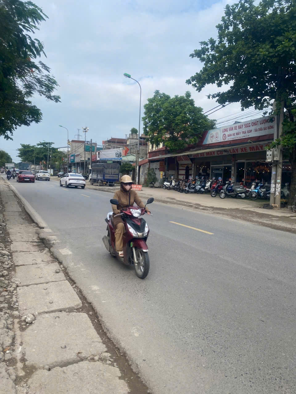 BÁN NHÀ 30M OTO 7 CHỖ ĐỖ CỬA TẠI BIÊN GIANG-HÀ ĐÔNG-HÀ NỘI