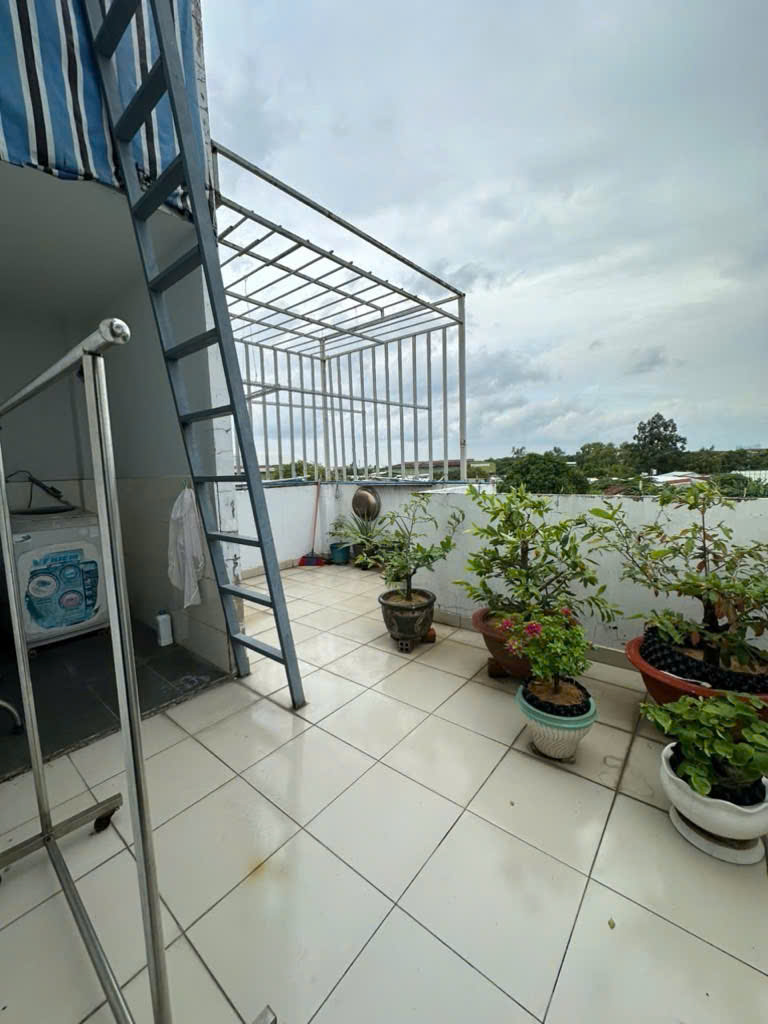 BÁN NHÀ 3 TẦNG Ở XUÂN THỚI SƠN – GẦN NGUYỄN VĂN BỨA – GIÁ CHỈ 5.5 TỶ