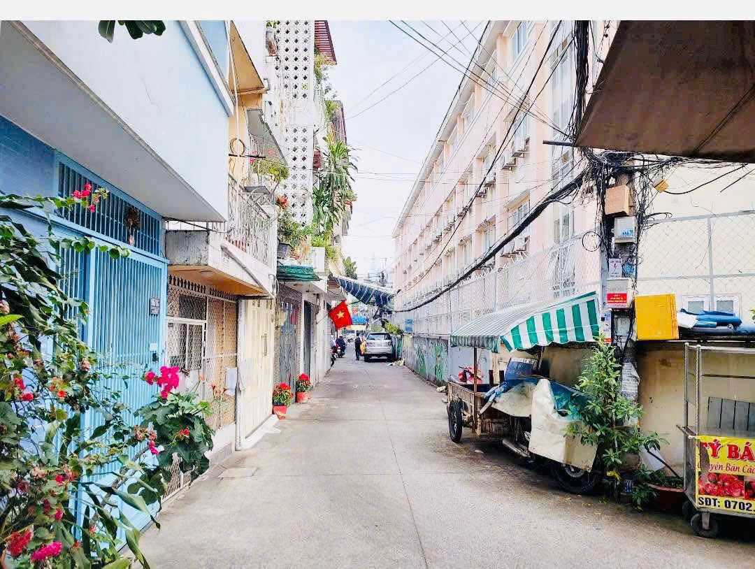 HẺM XE HƠI – GIÁP QUẬN 1 – LÊ VĂN DUYỆT – BÌNH THẠNH – 3 TẦNG HOÀN CÔNG ĐỦ – CHÍNH CHỦ LÂU NĂM – BÁN 6.5 TỶ – TL