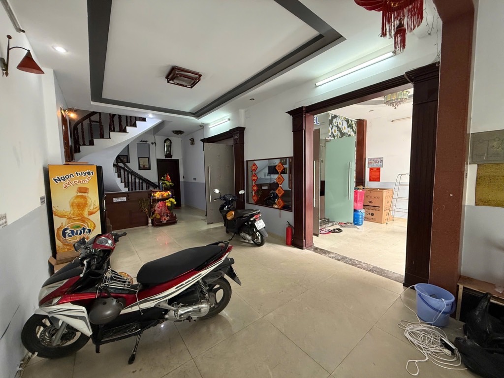Nhà ngang 8m ngay chợ Bùi Minh Trực- 7 phòng ngủ – Ở ngay Hiếm chỉ 7 tỷ nhỉnh. Lh 0931172218