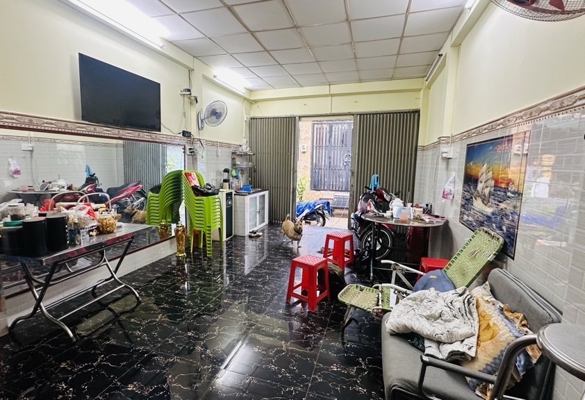 Bán nhà 2 tầng (4×10), Hẻm xe tải, Ngay Tỉnh Lộ 10, Chiến Lược, Hương Lộ 2, chỉ hơn 4 tỷ