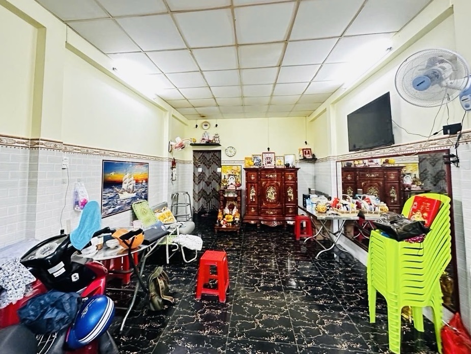 Bán nhà 2 tầng (4×10), Hẻm xe tải, Ngay Tỉnh Lộ 10, Chiến Lược, Hương Lộ 2, chỉ hơn 4 tỷ