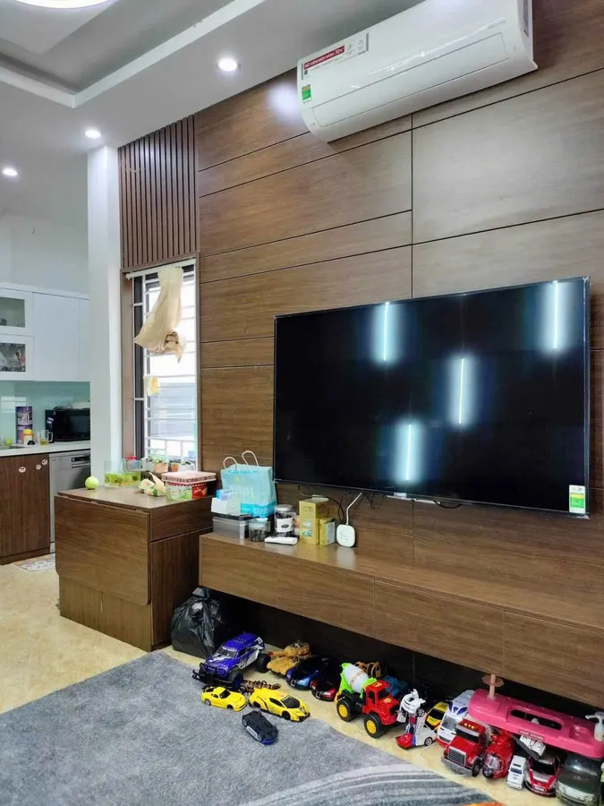 Bán nhà Quang Lãm- Hà Đông 34mx5 tầng, nhà mới, lô góc, mới đẹp gần Ô tô giá 5.35 tỷ.