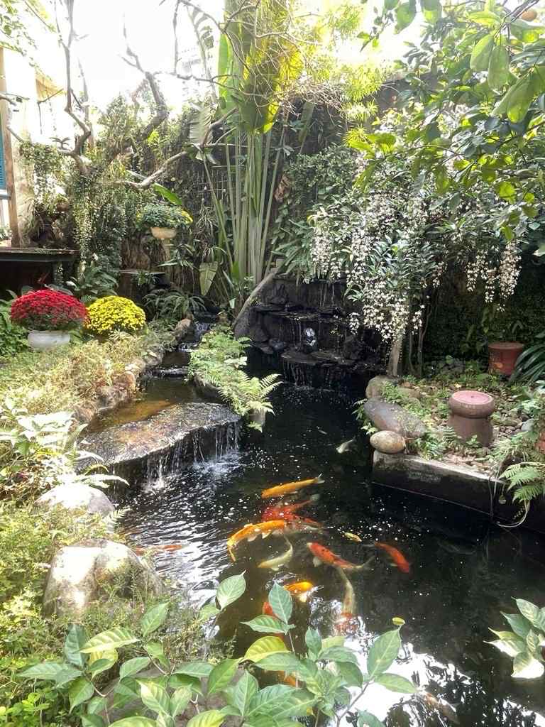 biệt thự sân vườn Hồng Tiến, 400m x 4 tầng, mặt tiền 11m, ôtô tránh, full thổ cư