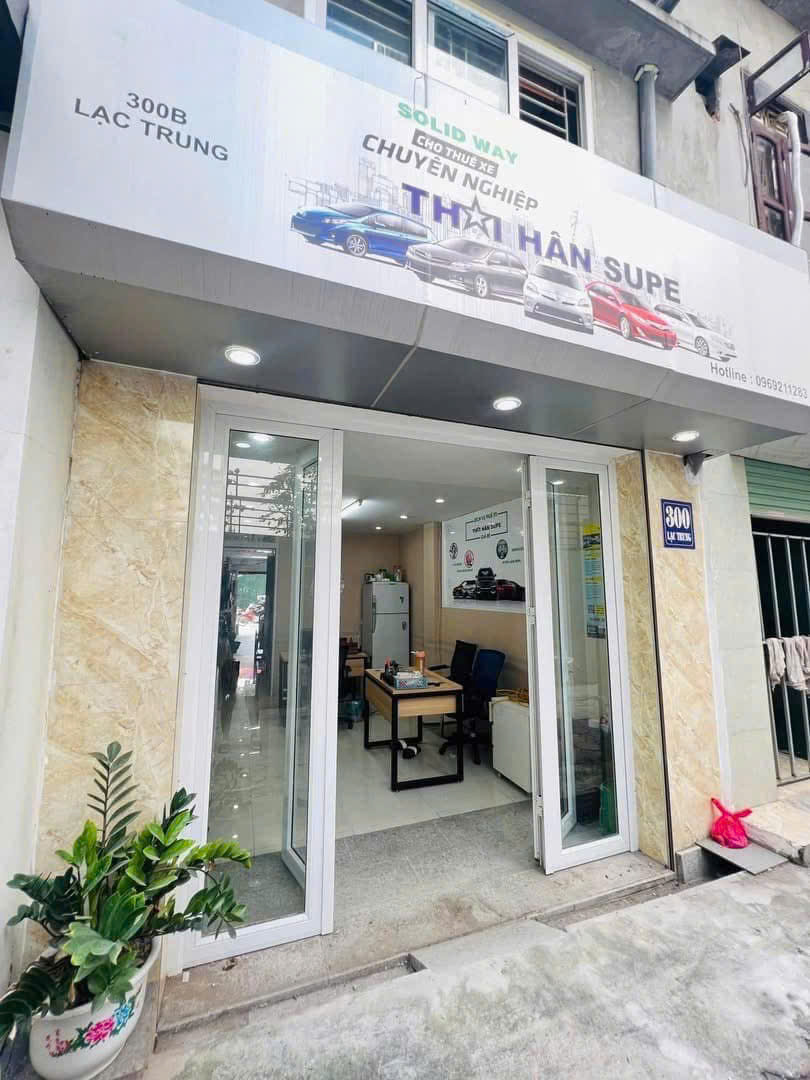 Cho thuê cửa hàng tại 300 Lạc Trung, Hai Bà Trưng, Hà Nội.