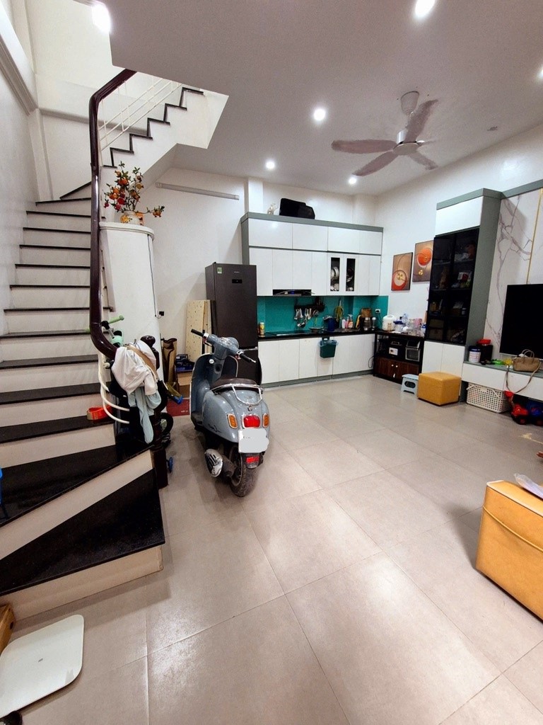 Bán nhà Bùi Xương Trạch, Thanh Xuân, gần ô tô, 30m2, 6.5 tỷ(CTL)