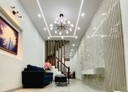 Bán nhà Định Công Thượng, gần phố, 2 thoáng trước sau, 34m2, 6.9 tỷ(CTL)