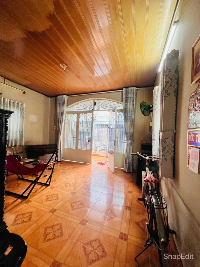 Bán nhà mặt phố Phường Phước Long (Hiệp Phú, Q.9 cũ) ngang 6m, DT 95m2, 1 trệt, 2PN. Sổ hồng, giá 6.99 tỷ. LH: 0933125879