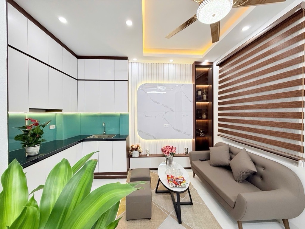 Bán nhà Kim Giang, Hoàng Mai, Ngõ nông gần phố ô tô tránh, 25m2, 5.9 tỷ(CTL)