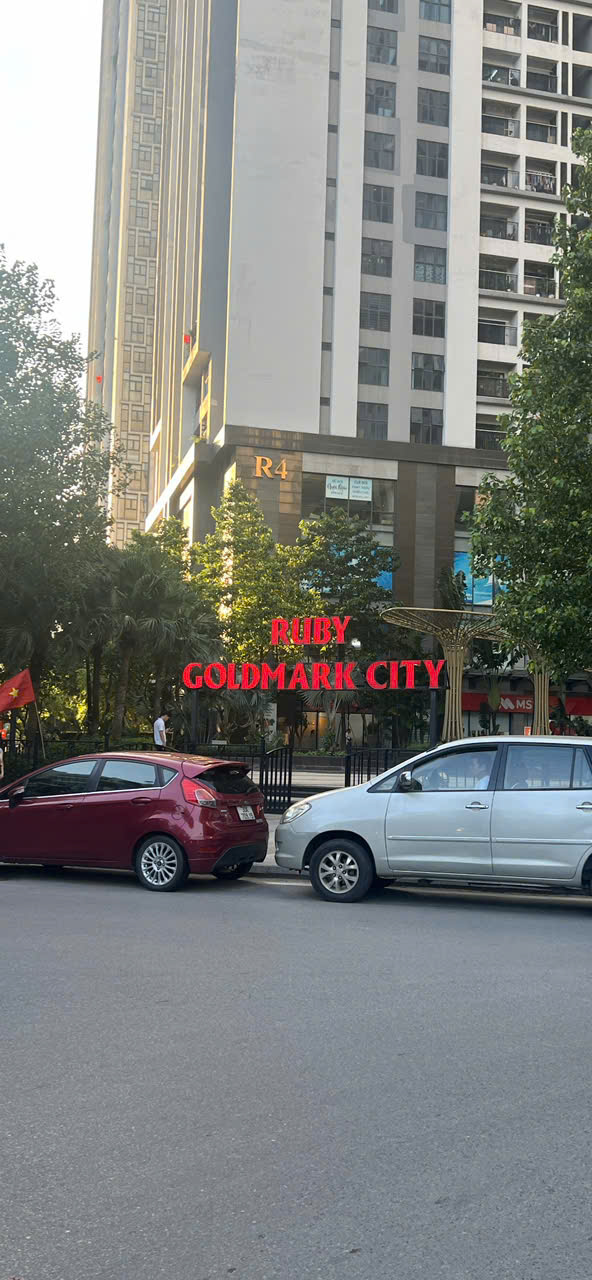 CHO THUÊ CĂN HỘ R3 – GOLMARK CITY (KHU RUBY), 136 HỒ TÙNG MẬU