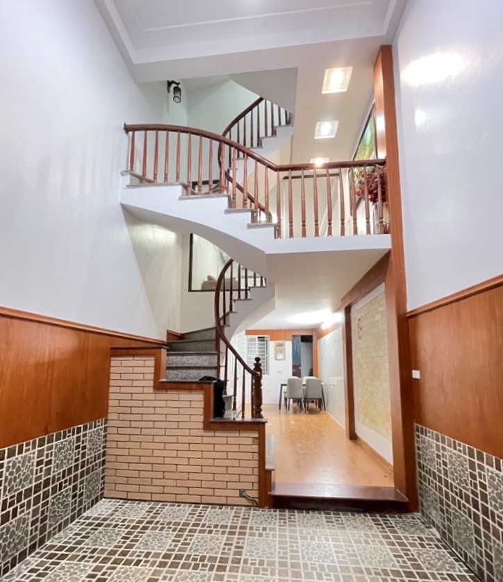 Bán nhà Định Công Hạ, Hoàng Mai, Gần Hồ, ngõ ba gác, 32m2, 5.9 tỷ(CTL)