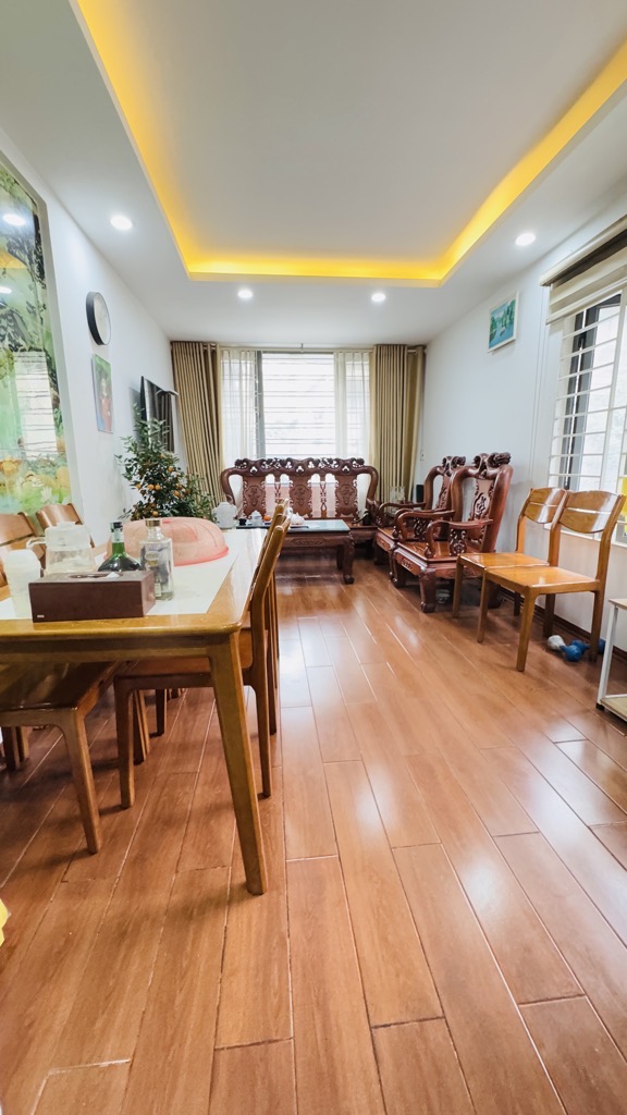 Hoàng Đạo Thành, lô góc 6 tầng xe tải tránh, kinh doanh sầm uất, thông tứ phia