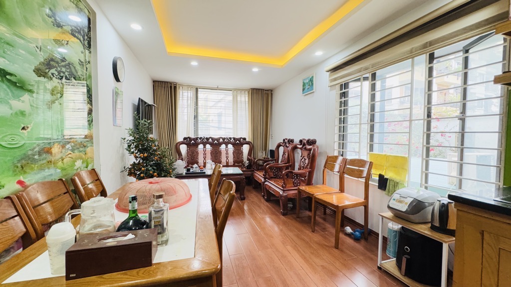 Hoàng Đạo Thành, lô góc 6 tầng xe tải tránh, kinh doanh sầm uất, thông tứ phia