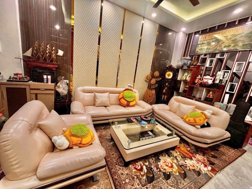 Bán nhà Đống Đa – Ngõ thoáng – Gara oto