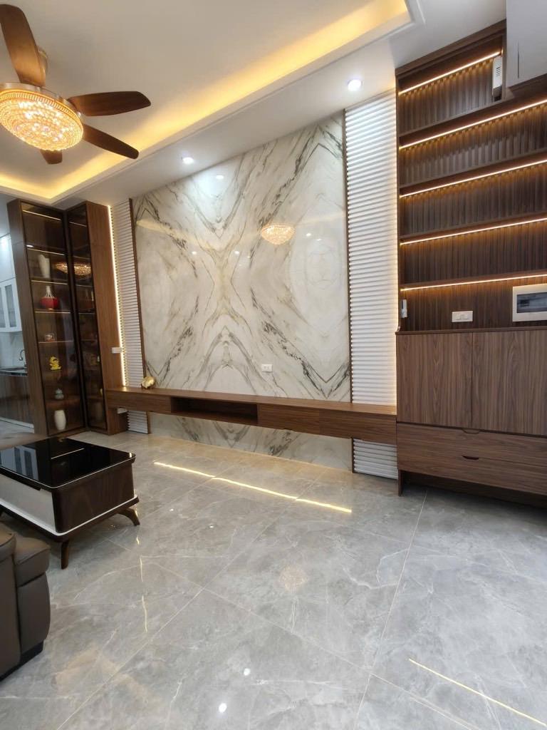 Nhà Mỹ Đình 35m2, 5 tầng, gần ô tô. Giá chỉ 6,3 tỷ, sổ đỏ chính chủ