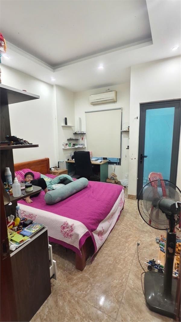 Bán nhà 38m2, 5 tầng, Văn Tiến Dũng, ô tô đỗ cửa