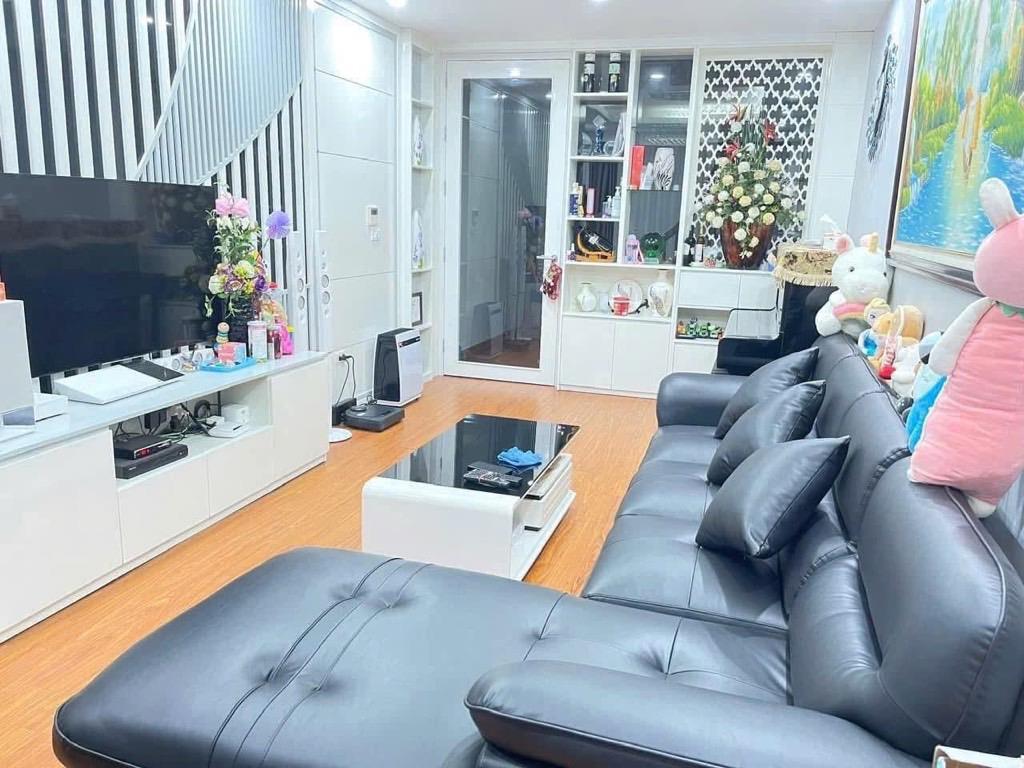 Bán nhà Xuân Đỉnh 45m2, 5 tầng, thang máy, ô tô vào nhà, giá 10.5 tỷ