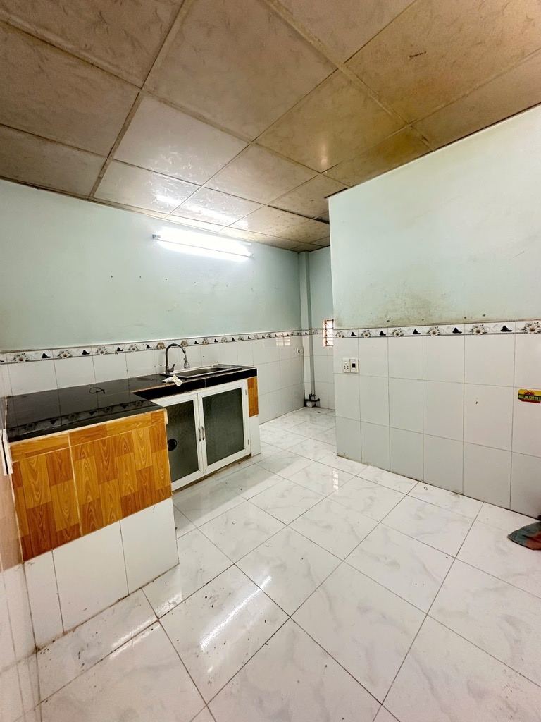 Hẻm 803 Huỳnh Tấn Phát, Q.7 – 50m2 chỉ 3ty5 nhà C4 sổ riêng