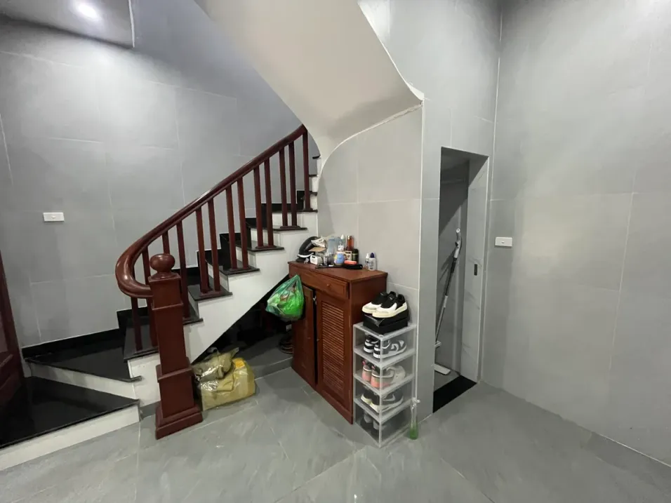 BÁN NHÀ TRUNG TÂM HAI BÀ TRƯNG NGÕ THÔNG KINH DOANH ĐỈNH SỔ CHÍNH CHỦ