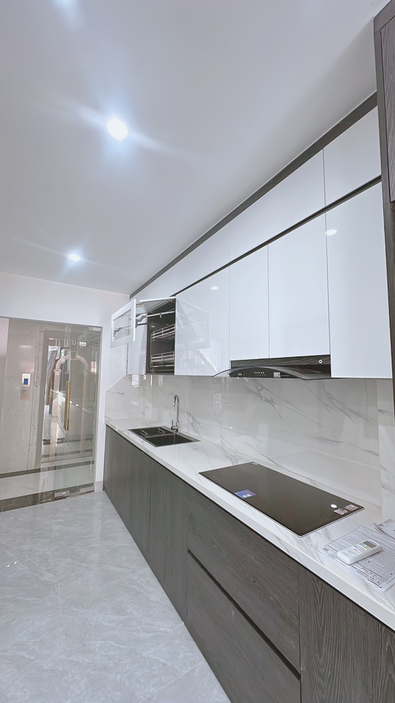 BÁN NHÀ THƯỢNG THANH- LONG BIÊN 72M- THANG MÁY-NHỈNH12 TỶ(TL)