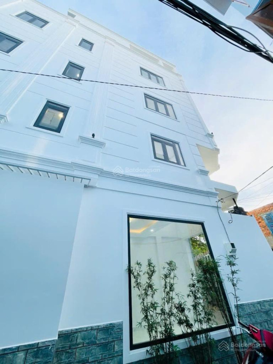 Bán nhà đẹp Bông Sao view công viên, Quận 8 4 tầng, 54m2, giá chỉ nhỉnh 8 tỷ