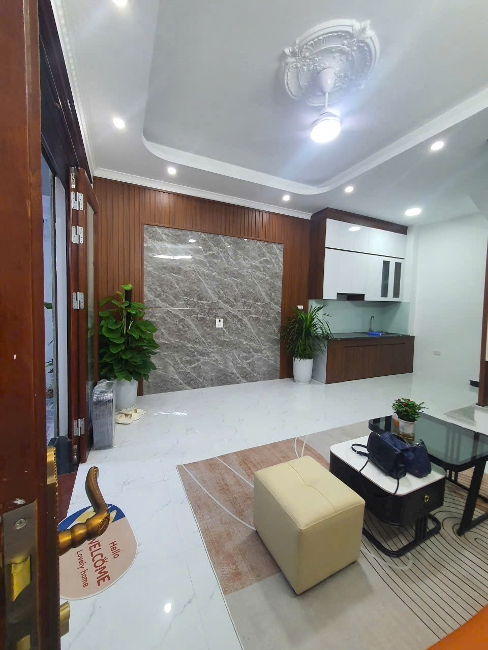CÔNG CUỘC SÁT NHẬP, PHẢI CHUYỂN VỀ QUÊ, EM TRAI MÌNH CẦN BÁN CĂN NHÀ ĐẸP THẠCH BÀN, LONG BIÊN