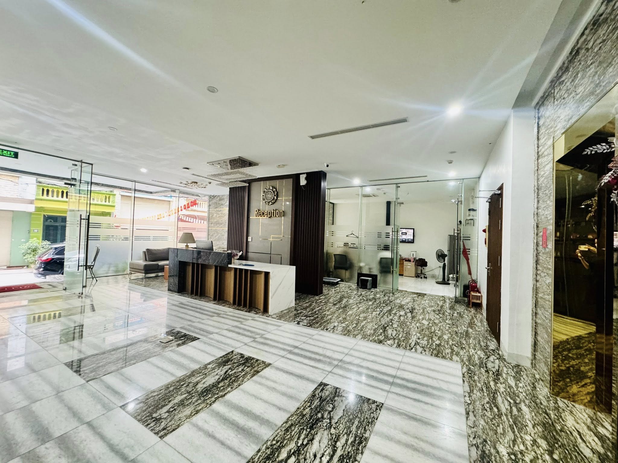 Bán Tòa Building Lạc Long Quân, Tây Hồ 288m/ 8Tầng (2 Thang máy), MT 16m 125 Tỷ