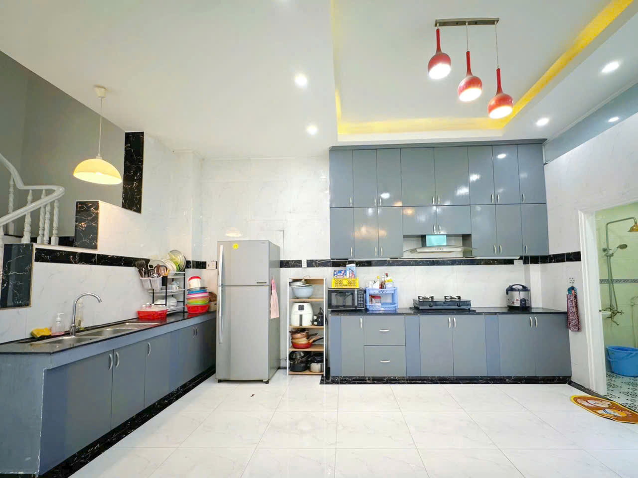 Bán biệt thự mặt tiền đường Số 10, KDC Ấp5 Phong Phú, ngay bến xe Q8