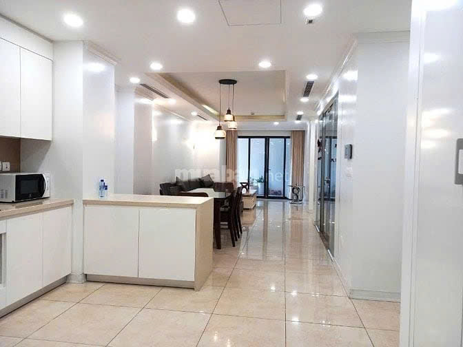 MÌNH LÀ CHỦ NHÀ cần bán gấp B905 chung cư Tân Hoàng Minh bên hồ Hoàng Cầu. Giá 14,9 tỉ
