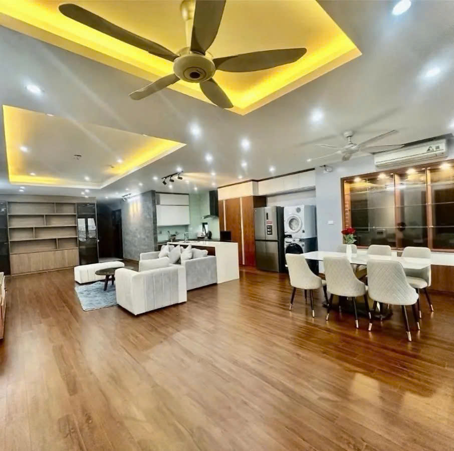 Hãy Liên hệ Mr.Hùng NHà Phố Triệu đô Tây Hồ – Ba Đình – Từ Liêm