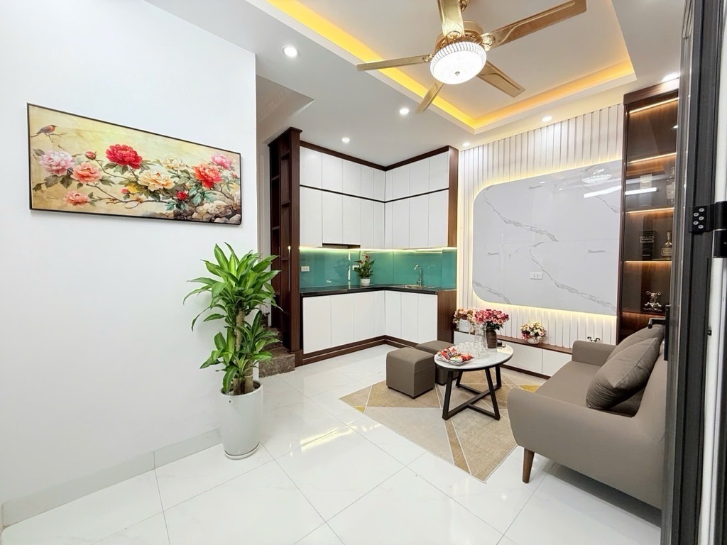 Bán nhà Kim Giang, Hoàng Mai, Ngõ nông gần phố ô tô tránh, 25m2, 5.9 tỷ(CTL)