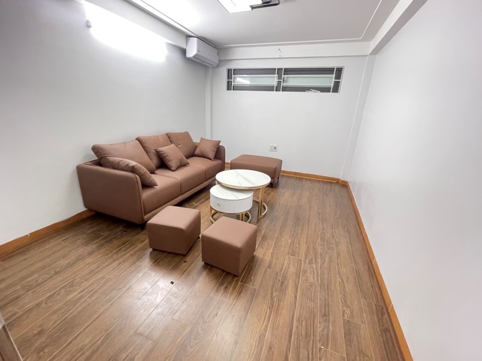 Bán nhà Định Công Hạ, Hoàng Mai, Gần Hồ, ngõ ba gác, 32m2, 5.9 tỷ(CTL)