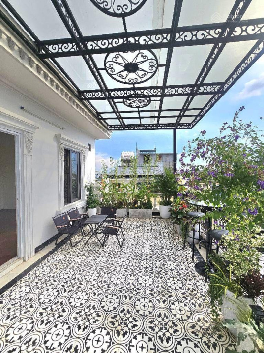 Bán nhà sài đồng 40m2 x 6 tầng – ô tô tránh, thang máy lô góc nở hậu thông số hiếm. Giá hợp lý