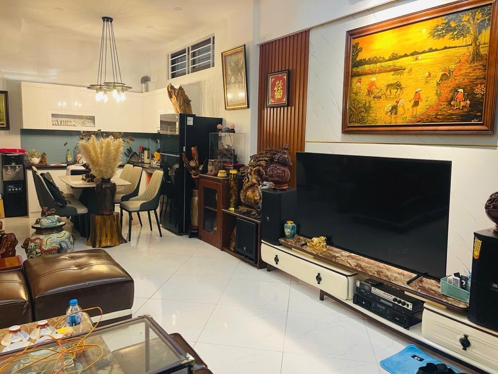 Bán nhà 5 tầng Phú Diễn, 35m2, MT 4.1m, gần ô tô tránh, giá 6.5 tỷ