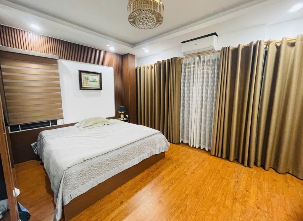 Bán nhà 5 tầng Phú Diễn, 35m2, MT 4.1m, gần ô tô tránh, giá 6.5 tỷ