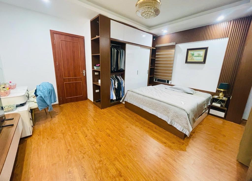Bán nhà 5 tầng Phú Diễn, 35m2, MT 4.1m, gần ô tô tránh, giá 6.5 tỷ