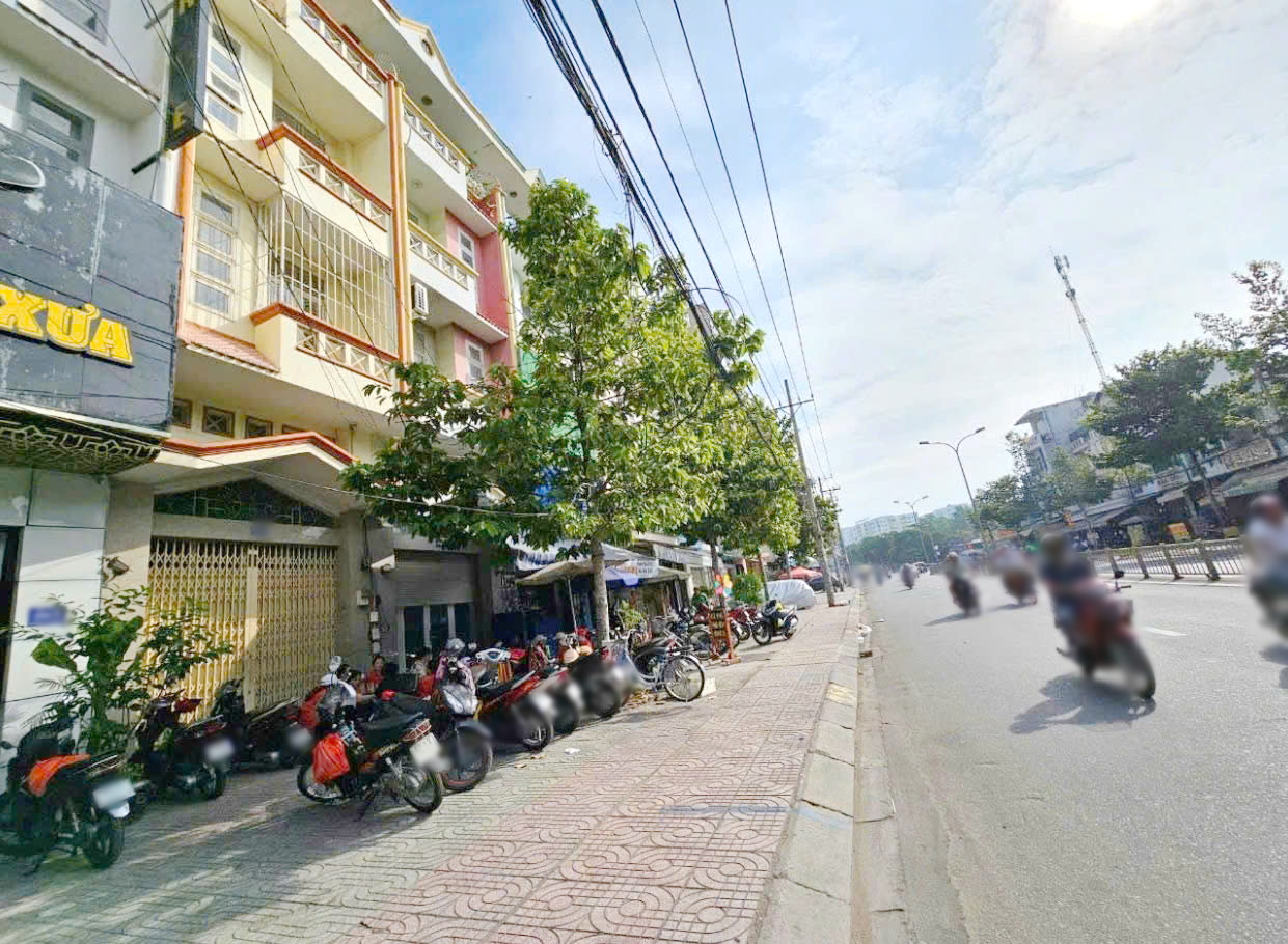 Cần Bán Gấp nhà mới mặt tiền 874D Tạ Quang Bửu, Phường 5, Quận 8