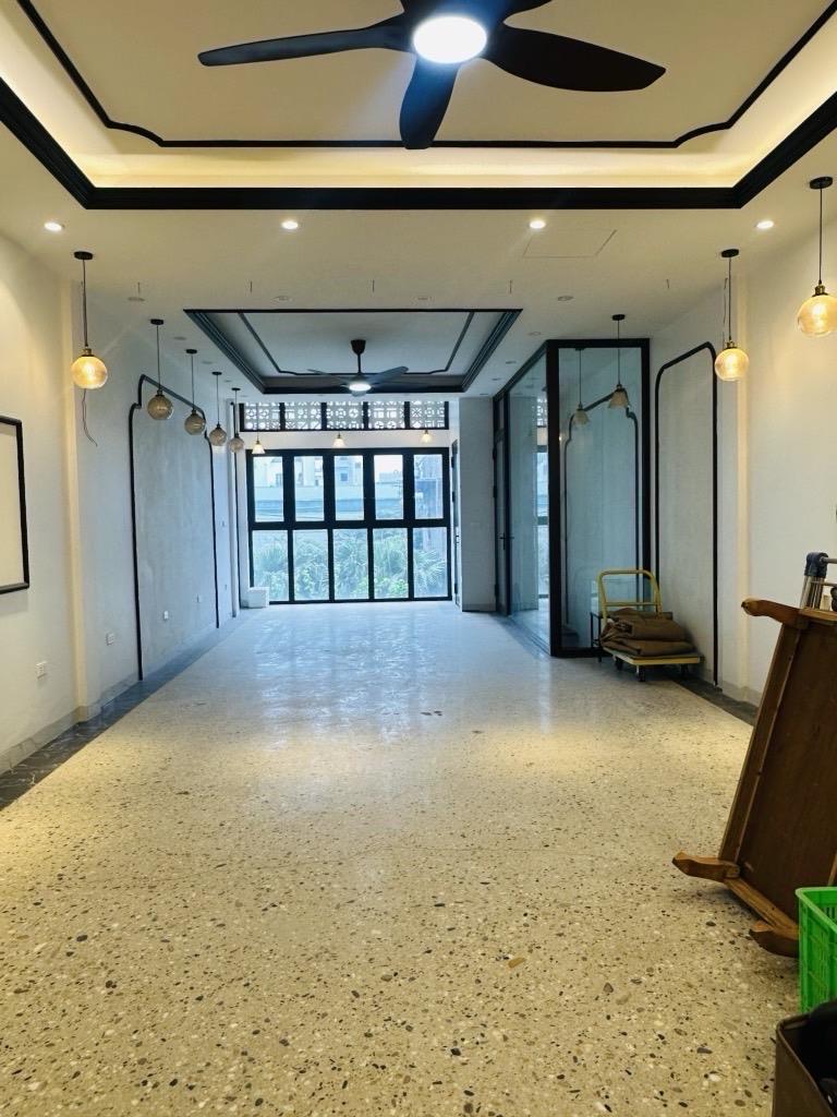 Bán gấp nhà 60m2, 6 tầng ô tô tránh, tại đường Văn Tiến Dũng – Bắc Từ Liêm