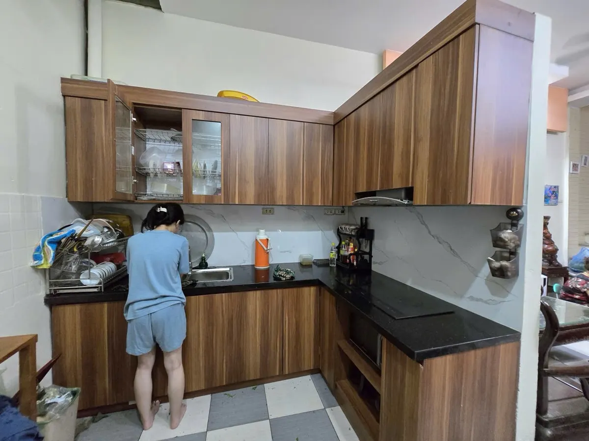 Bán Nhà Giếng Mứt 37m2. 4 tầng. mặt tiền 4.7m. giá 5.8 Tỷ Hai Bà Trưng Hà Nội