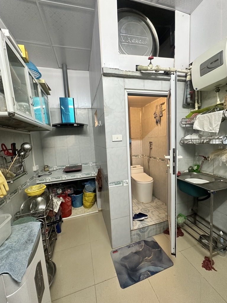 Bán nhà tập thể Nguyễn Công Trứ 50m vuông có thể làm 2 ngủ chỉ 3 tỷ vài chục lẻ