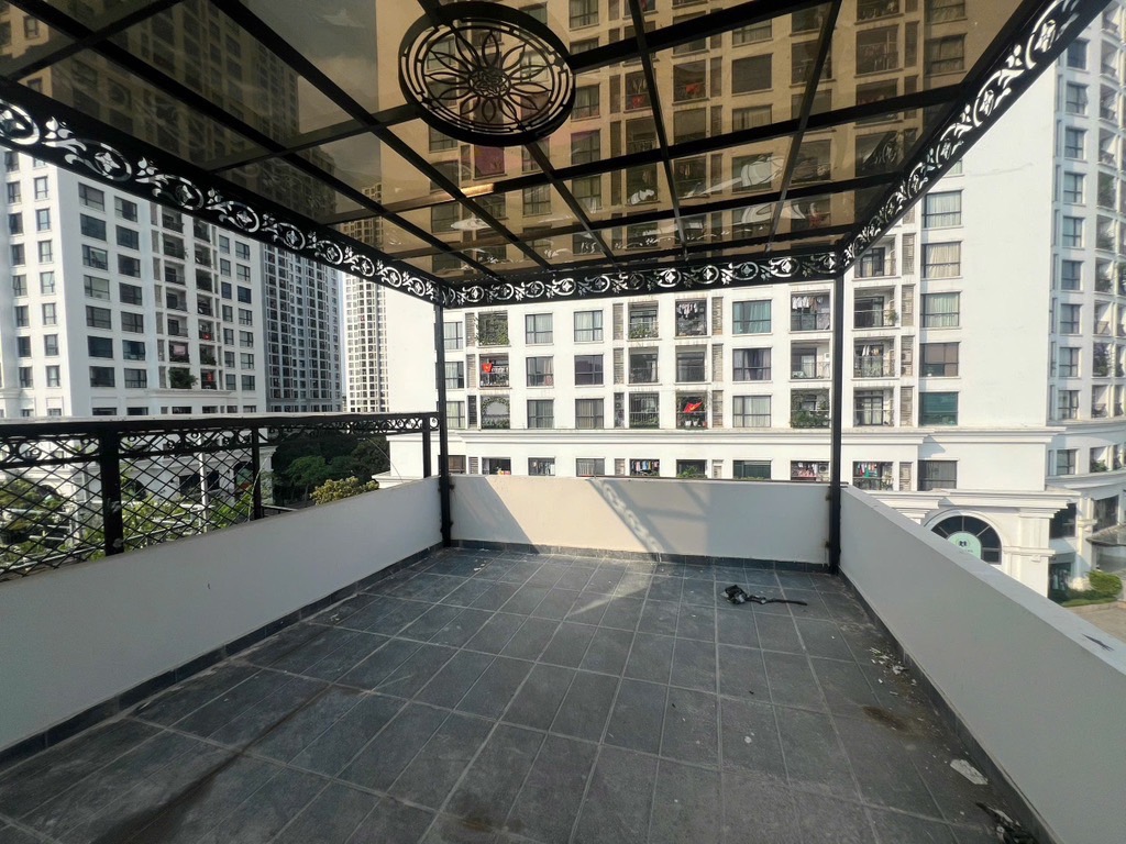(Tin thật 100%) Bán chung cư mini 81m2 x 18P tại mặt phố Cự Lộc – Thanh Xuân – Dòng tiền 1,5 tỷ/năm