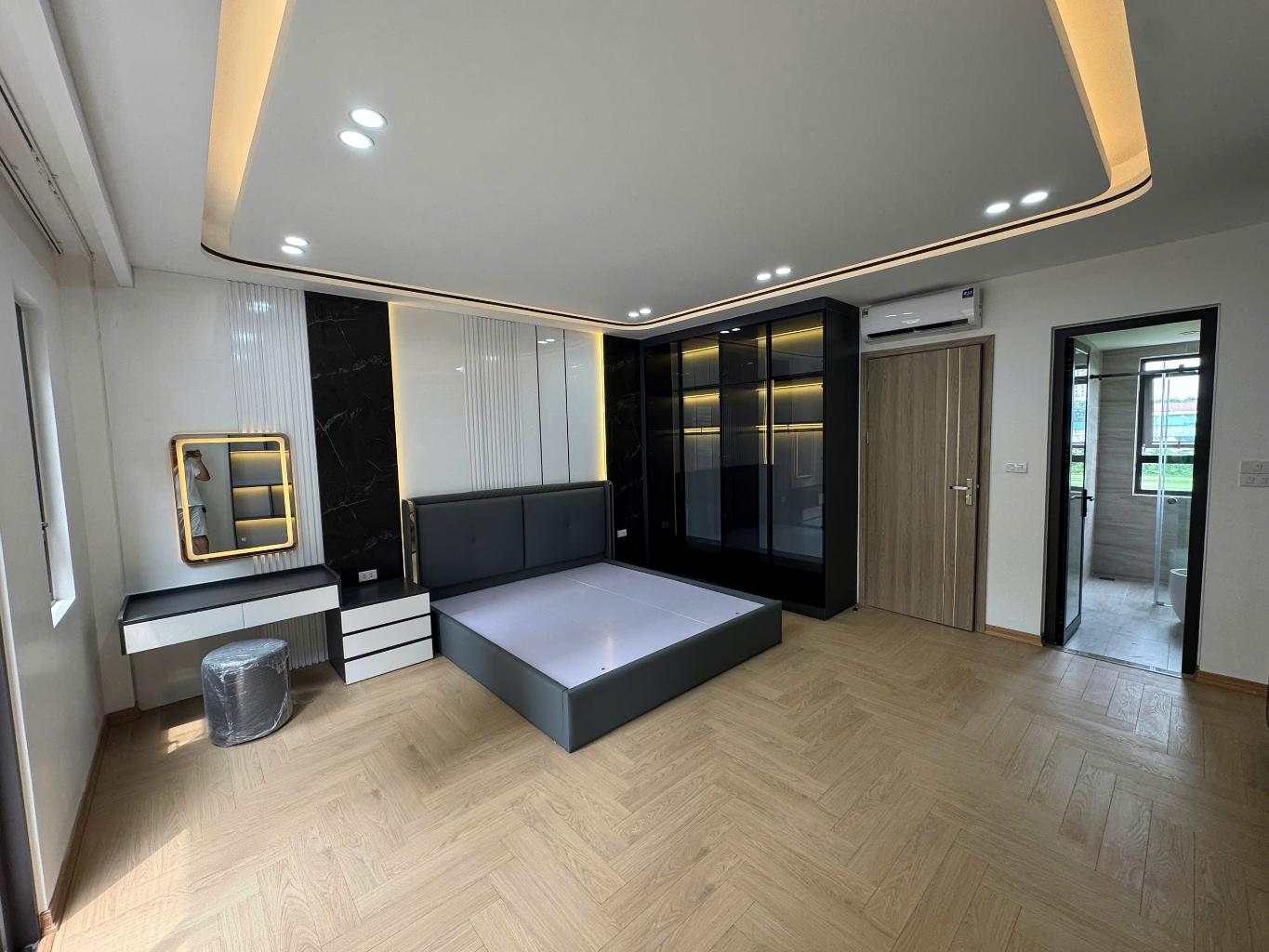 Bán nhà khu 918 phân lô quân đội 41m x 6T gara thang máy, kinh doanh hơn 13 tỷ còn tl. LH 0936123469
